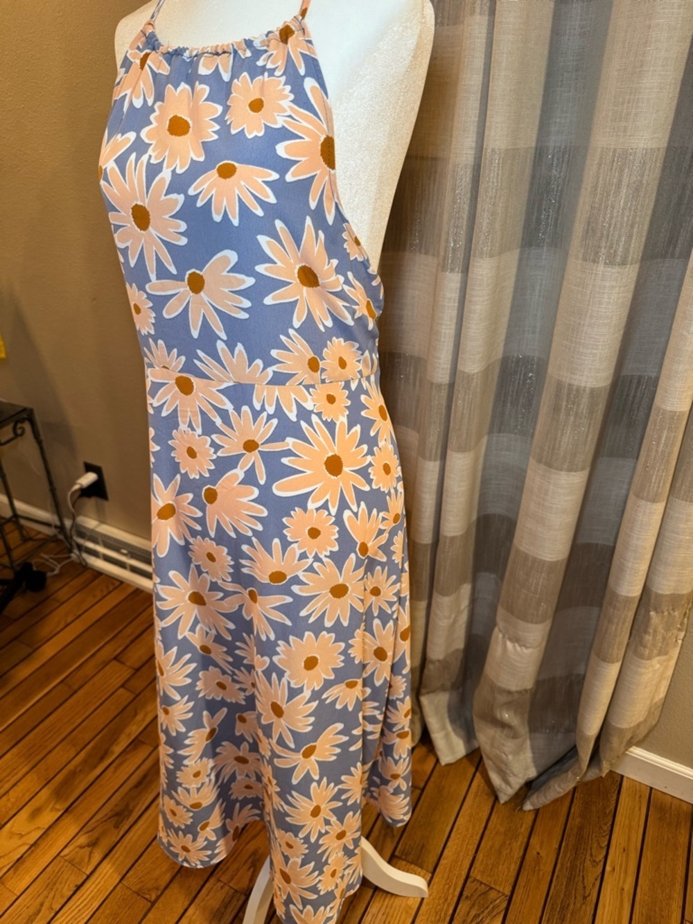 Lily Rose Gray and Peach Floral Top - Picture 3 of 6